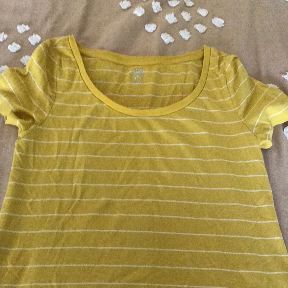 Old Navy Classic Tee - Picture 2 of 2